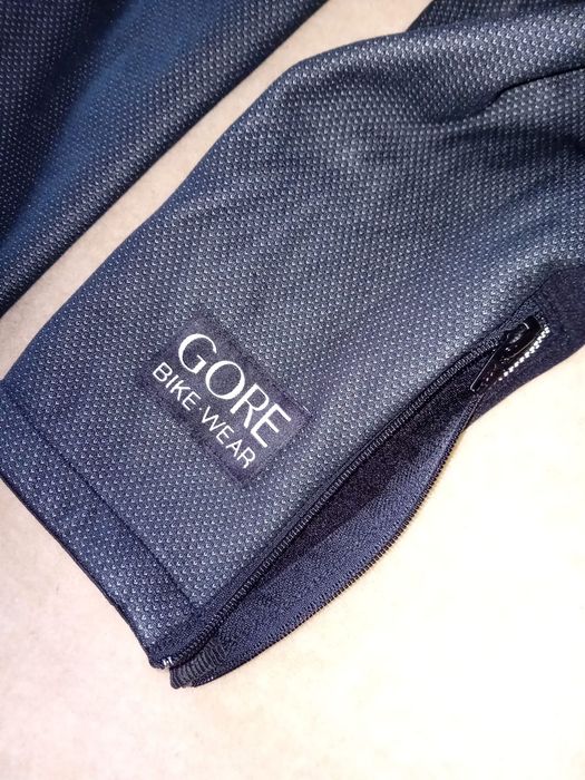 Pantalon din membrană stop wind.