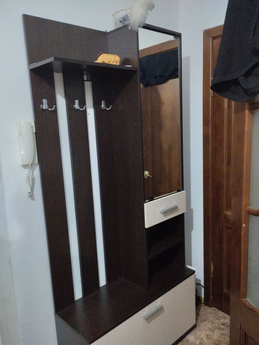 продам шкафчик для прихожей