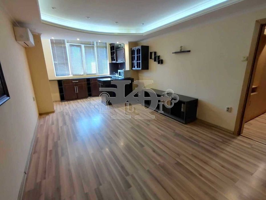Продава се Тристаен апартамент в Добрич, Балик - 70 кв.м за 882 €/кв.м - Снимка #1