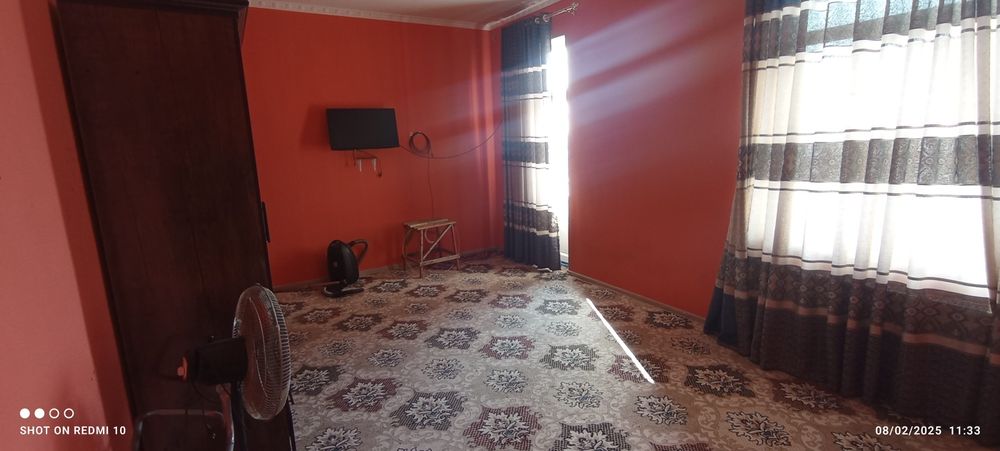 Fargʻona shahar shaxar hokimiyati oldidagi yangi qurilgan 8 qavatli