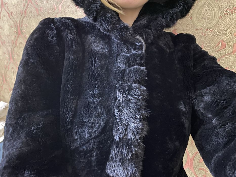 Мутоновая шуба женская