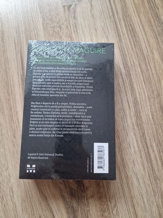 Cărți de citit , noi.