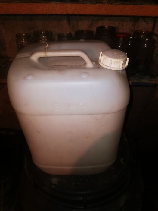 Butoaie plastic, bidoane