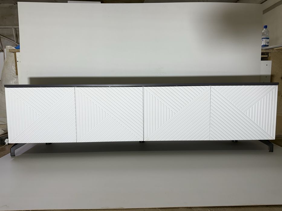 Продам тв тумбу из мдф