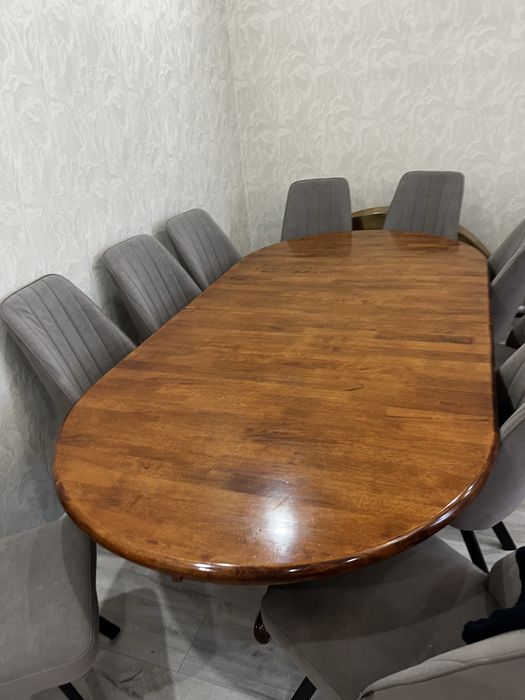 Стол большой гостевой