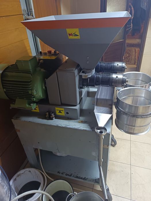 Presă de ulei la rece