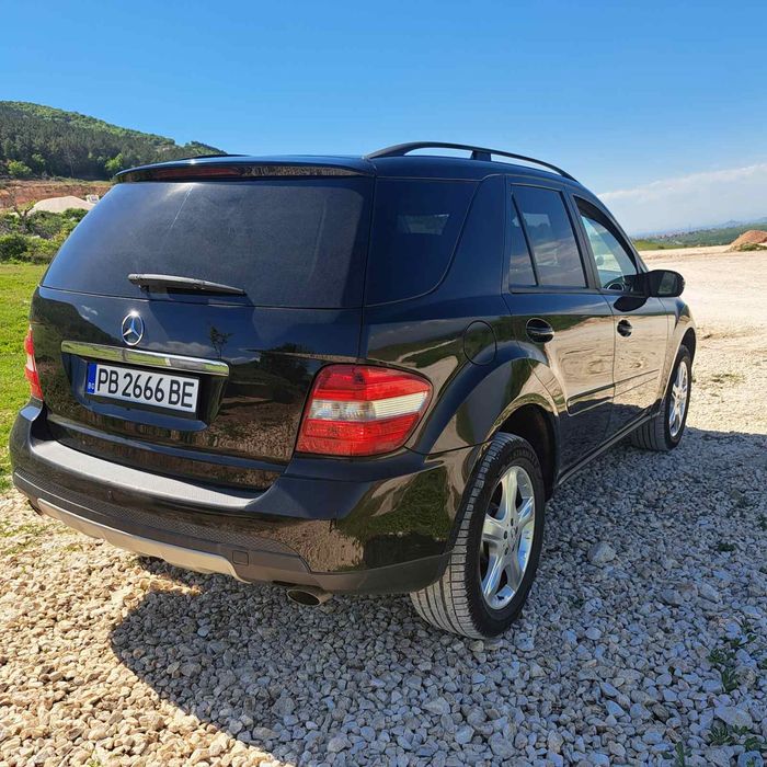 Mercedes ML320 2007 година