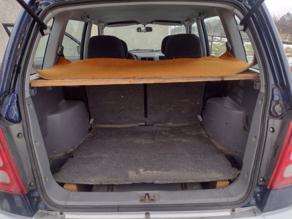 Продавам daihatsu gran move на части 1.6 бензин