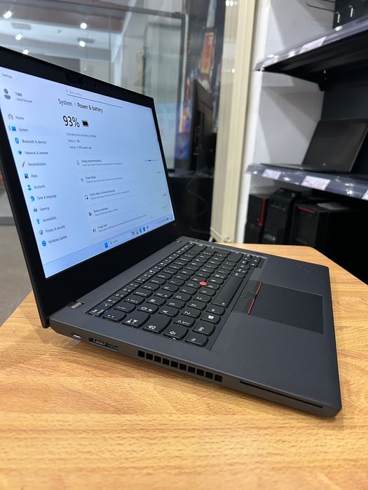 Като нов! Лаптоп Lenovo T480 i7/32GB RAM/1TB SSD, ТЪЧ, 3 мес. гар.!