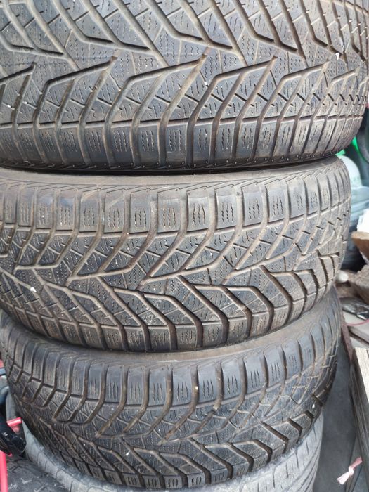 Зимни гуми YOKOHAMA 215/50/17