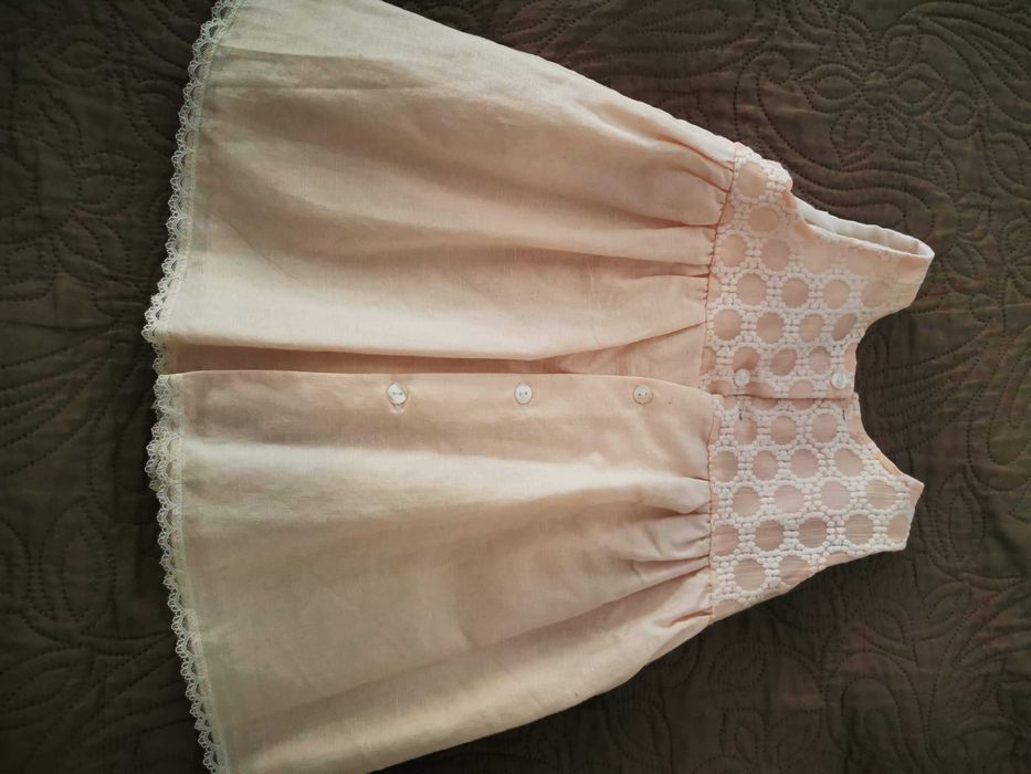 Продавам елегантна детска рокля и пухкаво болеро