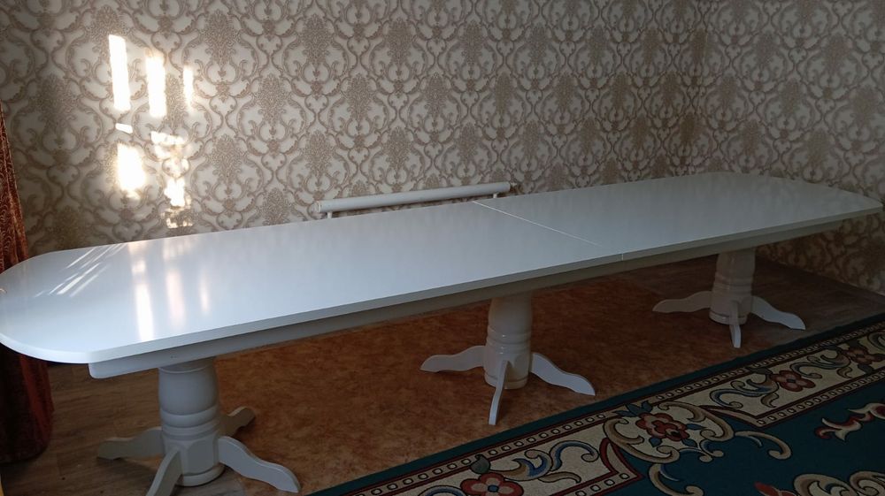 Срочно продам стол