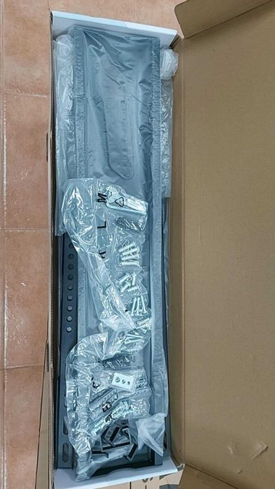 Подсилена стойка за TV Alien с две чупещи се рамена до 75", до 45 kg