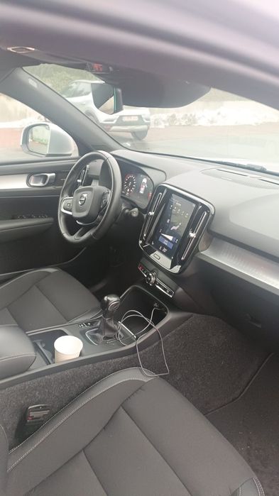Vând   VOLVO XC 40 an fabricație 2019