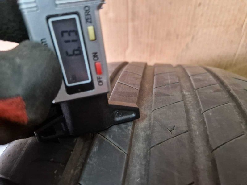 4 Bridgestone R17 225/55
летни гуми DOT0621