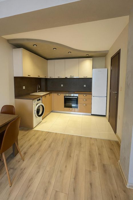 Двустаен апартамент под наем в кв. Кючук Париж