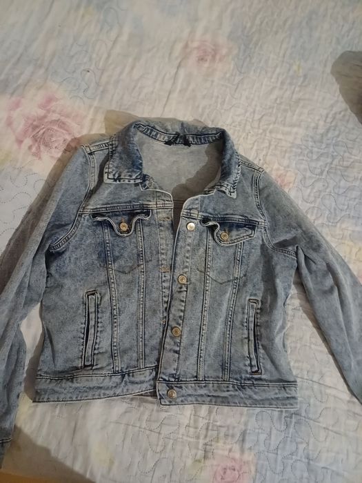 Продам джинсовки и джинсы