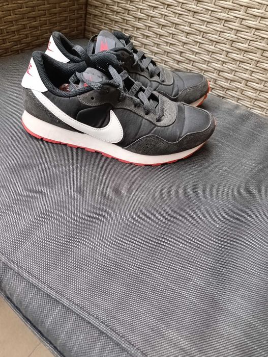 Маратонки Nike 10 евро