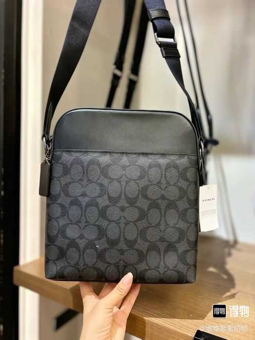 Оригинальная Барсетка Coach New York В идеальном состоянии
