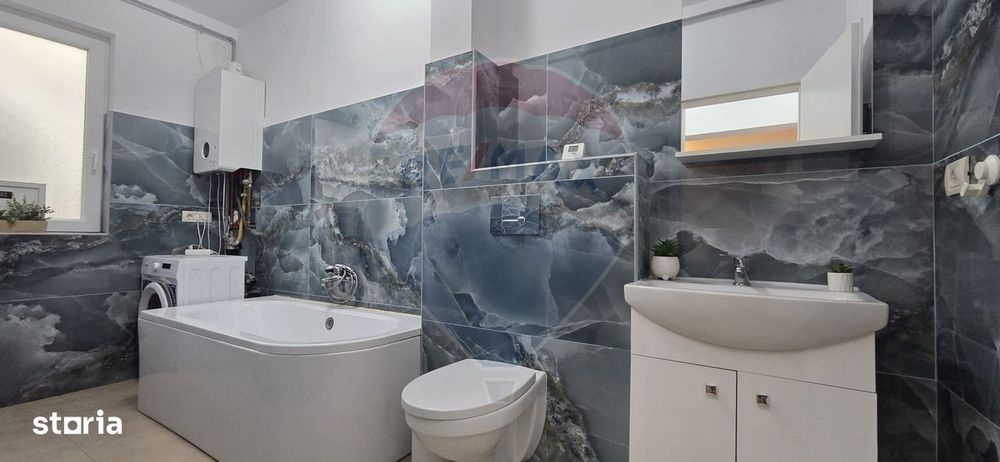 Apartament cu 3 camere de închiriat