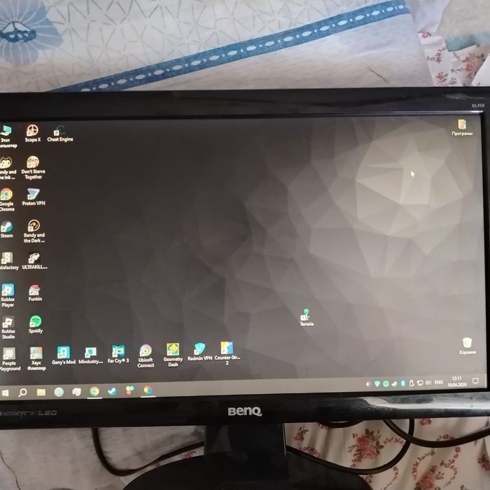 Монитор в хорошем состоянии