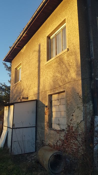 Продава промишлена сграда в гр.Дупница