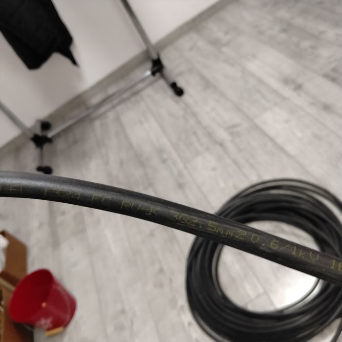 Prelungitor 30 M din  cablu RV-K 3×2,5mm cu ștecher și priza legrande cu  IP 44