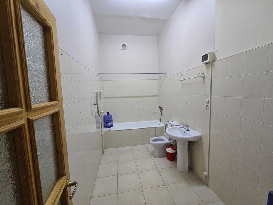 Сдается в аренду в центре города участок возможно под офис Ракатбоши