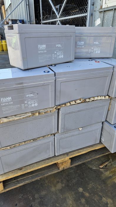 Тягов акумулатор професионална серия  Fiamm