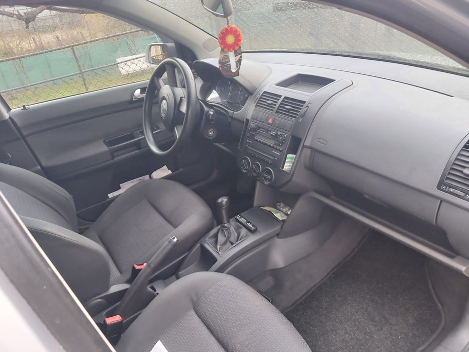 Vand VW Polo 1.2 Benzina an 2004