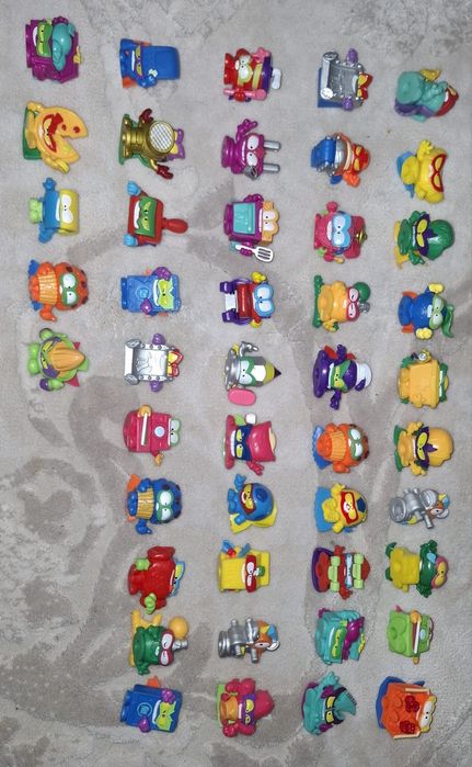 Figurinele superthings kazoom power (45 figurine)