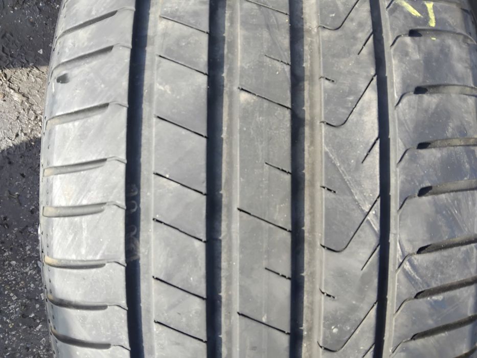 4 БР ГУМИ 255/40/21. 235/45/21 ЦОЛА.    ГУМИТЕ СА PIRELLI. ДОТ 4424