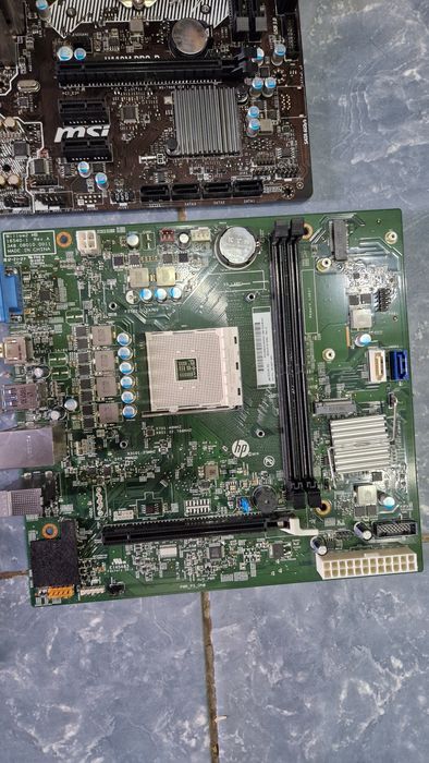 Vand lot placi de baza + video GTX  + AMD RX 580 de 8GB defecte pt reparat sau piese