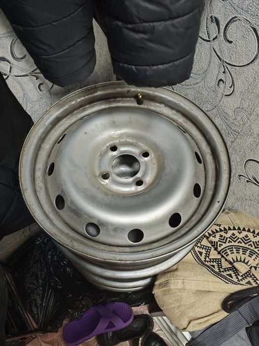 Продам диски штампы размер 15