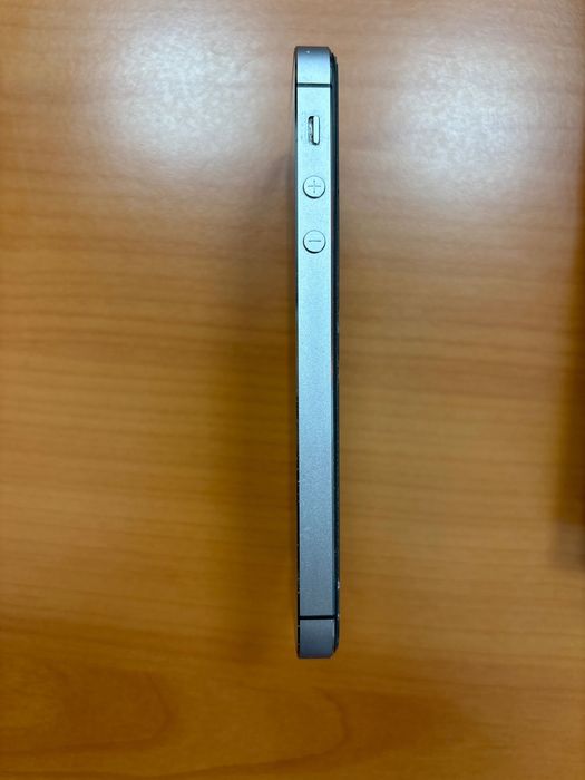 Продам Айфон 5 S