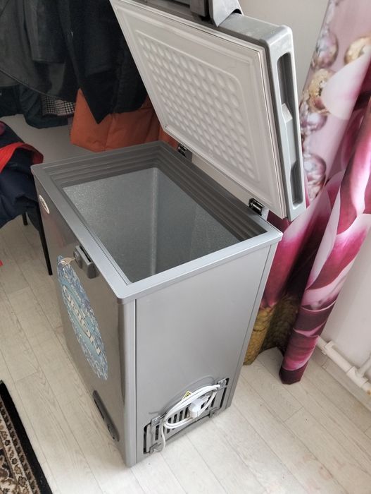 Срочно продам морозилку