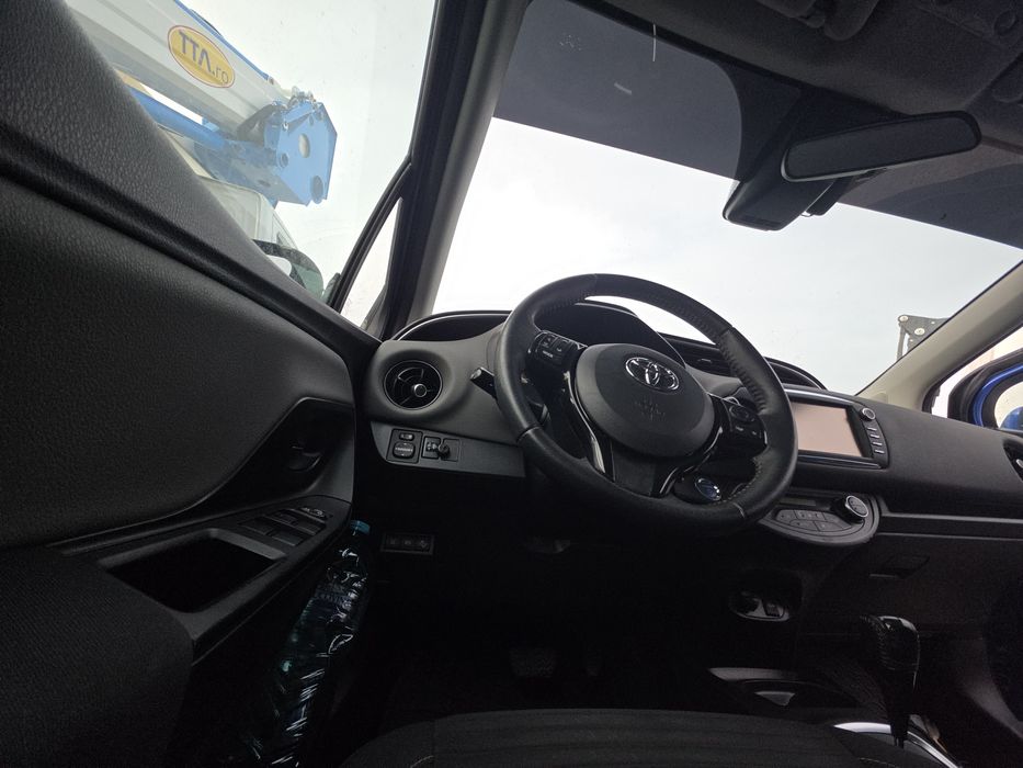 Toyota Yaris Hybrid avariat