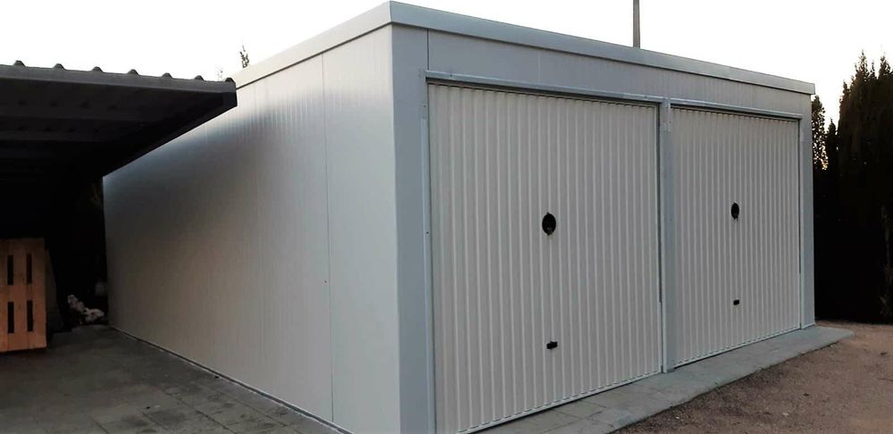 Garaje din panouri sandwich