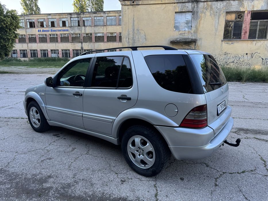 Mercedes   ML270
