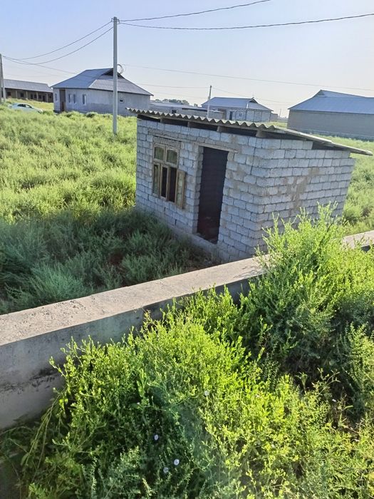 Участка сотилади каробчида 6сотихли фундаменти билан