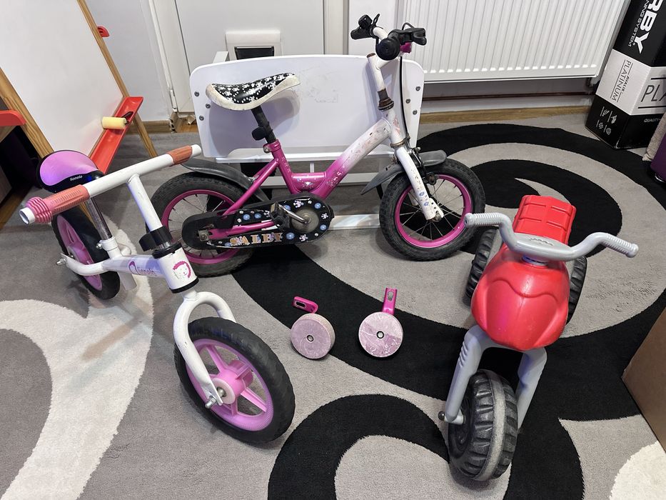Biciclete, motor, tablă, banca-masa, carti si puzzle-uri copii 2-5 ani