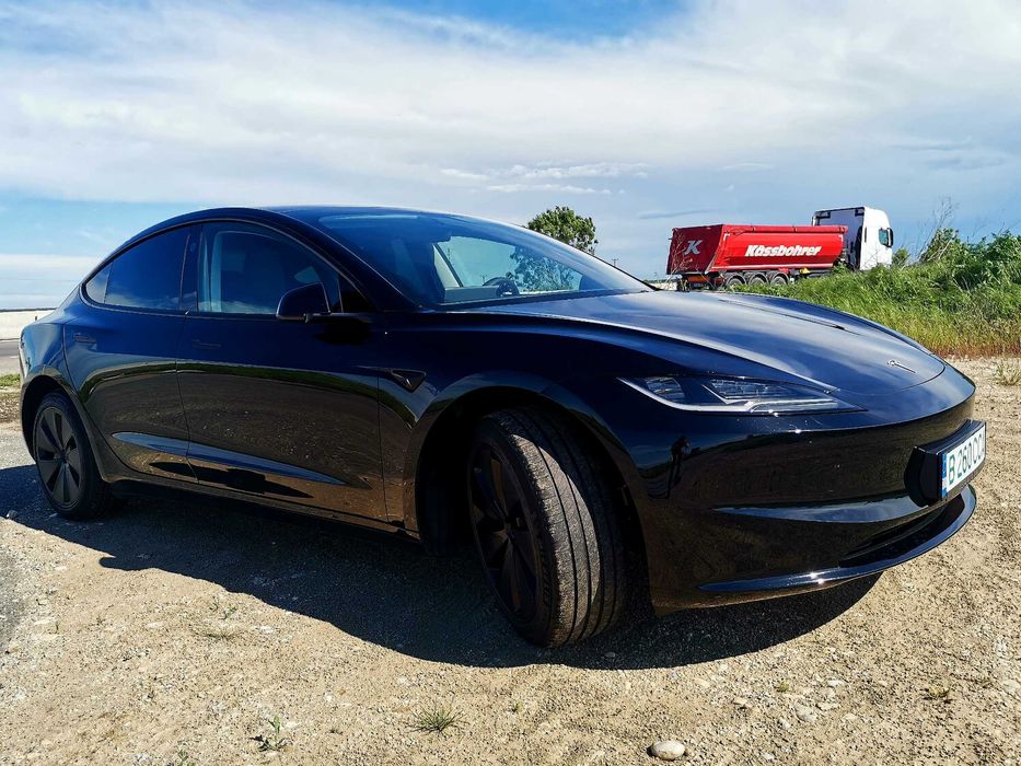 Tesla Model 3 Long Range 2025