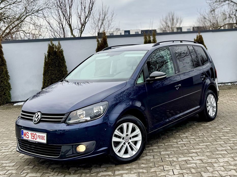 Volkswagen Touran Style • 2.0 TDI | 140 CP | Euro 5 | 2012 | Garantie
