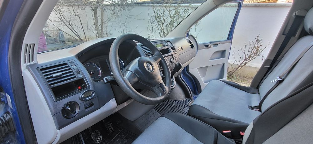 VW Transporter Caravelle T5.1  LUNG 9 Locuri