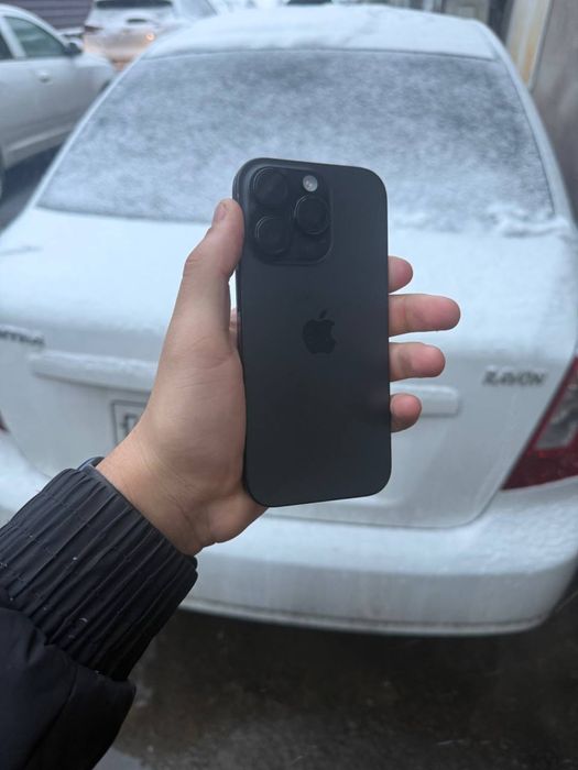 Iphone 16 pro black