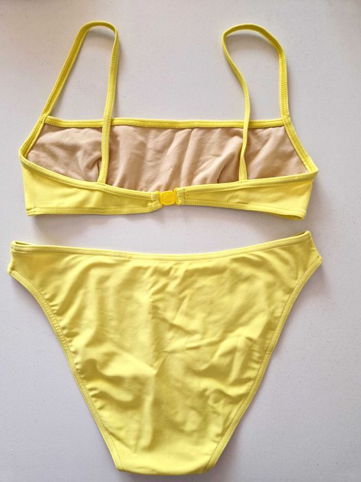 Costum de baie două piese