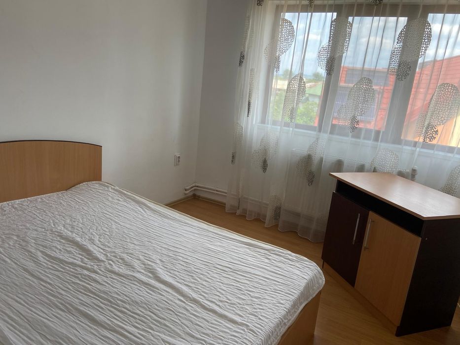 Inchiriez apartament 2 camere