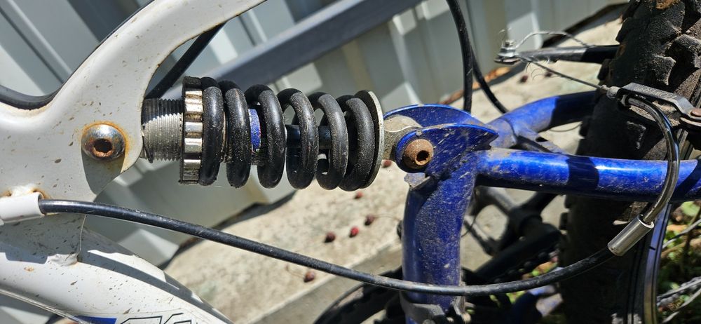 Vand bicicleta buna