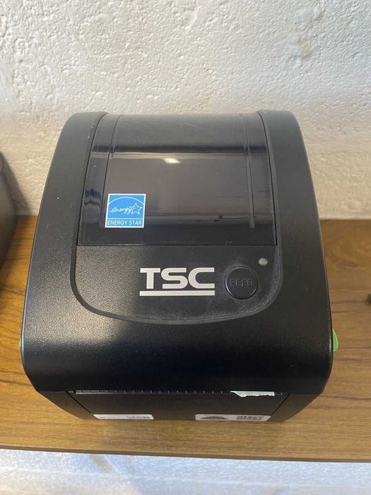 Термален принтер за етикети и касови бонове TSC DA210. Цената е крайна