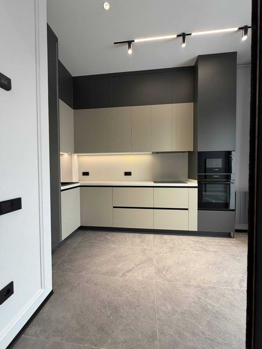 ПРОДАЕТСЯ 5/7/8 200м2